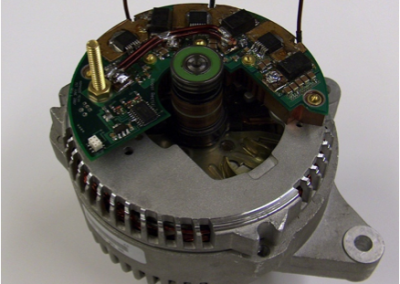 Alternator with integrated switched-mode rectifier